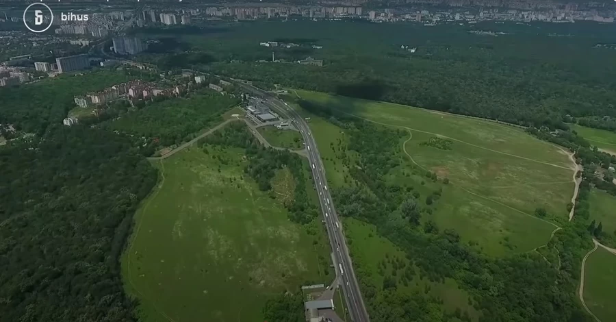 Суд у Києві остаточно заборонив забудову довкола музею у Пирогові