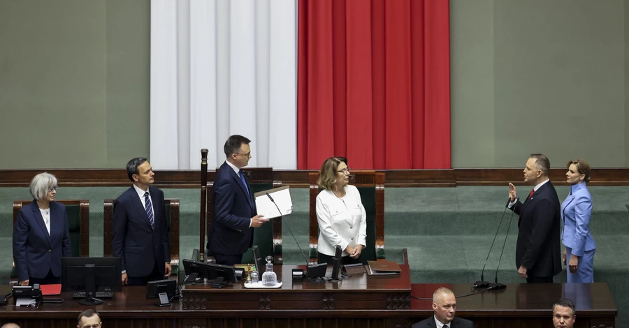 Новий президент Польщі Навроцький склав присягу - у промові згадав мігрантів та євро
