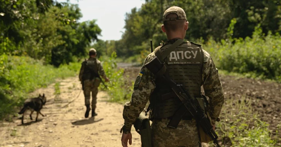 На Закарпатье во время службы застрелился пограничник