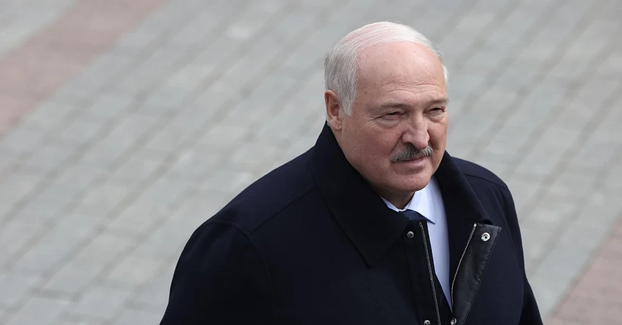В первый день вторжения Путин выводил свои войска через Киев, - Лукашенко