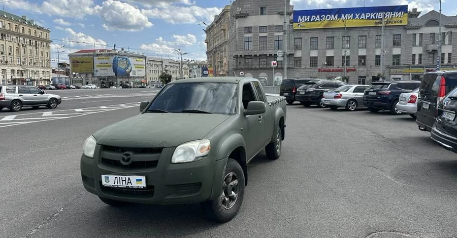 Ім'ям Ліни Костенко назвали авто, яке вона купила для бригади Сергія Жадана