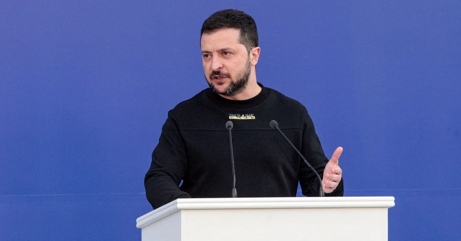 Зеленский анонсировал, что Украина разрешит выезд за границу мужчинам 18-22 лет
