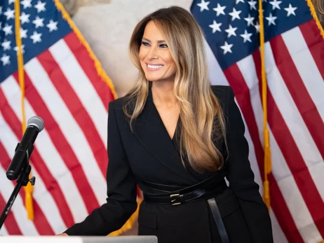Меланія Трамп пригрозила сину Байдена судом - заявив, що їх із чоловіком познайомив Епштейн