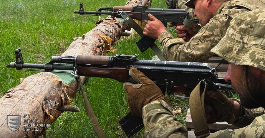 Попри заяви Путіна, ЗСУ тримають оборону біля Часового Яру, -  сержант Юрій Сиротюк