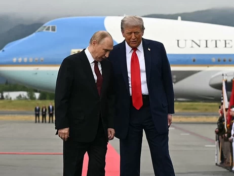 Встреча Трампа и Путина на Аляске: когда позы и жесты значат больше, чем публичные заявления