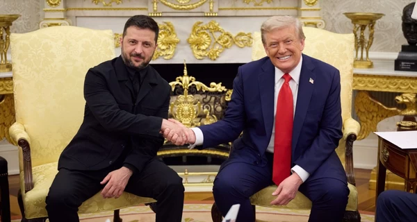 Зеленський і Трамп обмінялися подарунками у Білому домі — ключкою та ключами