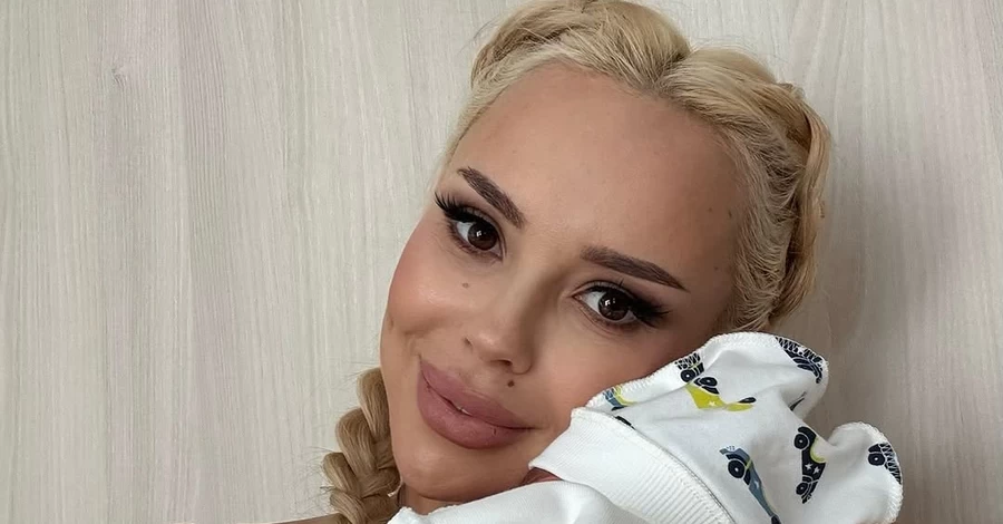 Певица СолоХа в третий раз стала мамой