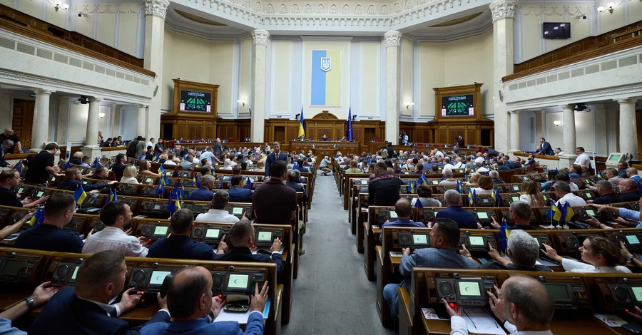 Коледж замість ПТУ і студент замість учень - Рада прийняла закон про професійну освіту