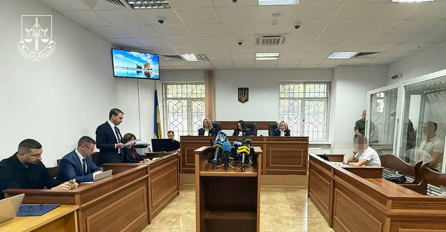 Суд допитав обвинуваченого у вбивстві підлітка на фунікулері - генпрокурор каже, що той плутав покази