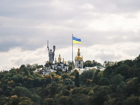 День Незалежності 2025: у Києві бігатимуть у вишиванках, а в Мукачеві варитимуть варення