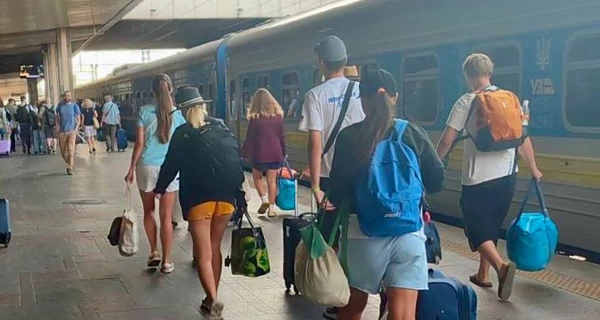 В УЗ заявили про зниження ажіотажу - купити квитки на потяг стало простіше