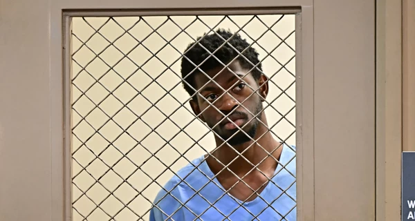 Lil Nas X предъявили обвинения в нападении на полицейского - ему грозит до пяти лет тюрьмы