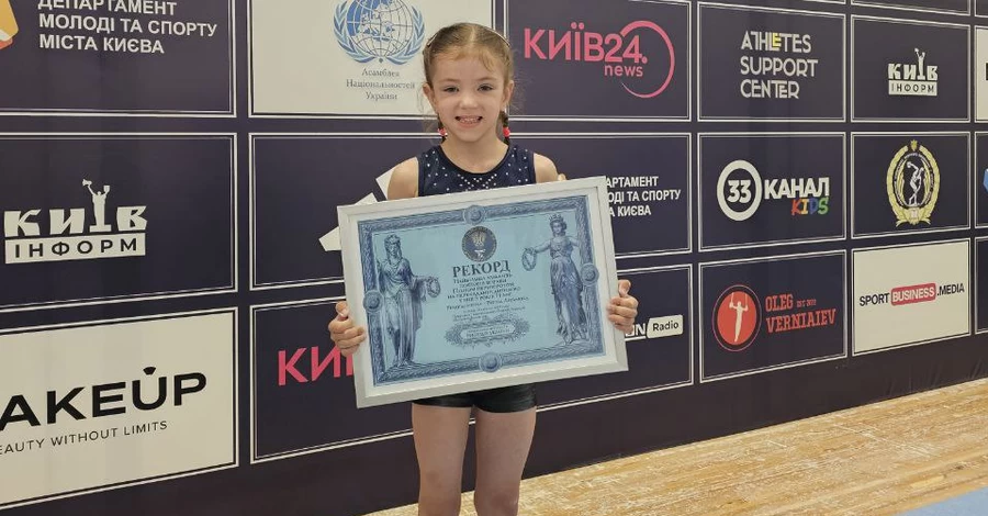 5-летняя львовская гимнастка побила третий национальный рекорд