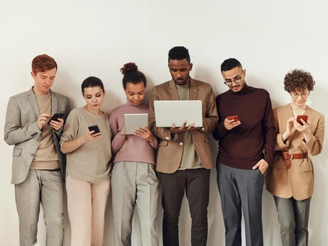 Осінь-2025: хайтек-новинки від Apple, Google та Samsung для фанатів технологій