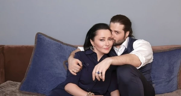 Мозговая рассказала о реабилитации мужа, который поставил на паузу карьеру из-за травмы