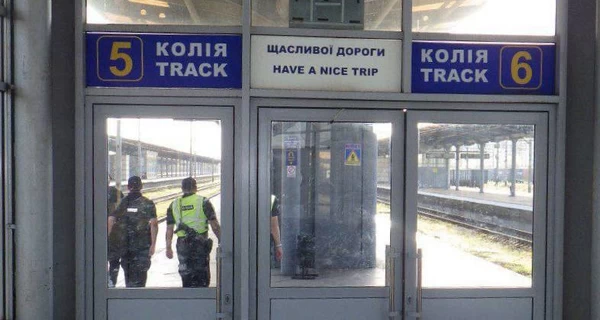 В Киеве умер мужчина, который получил удар током на крыше электропоезда