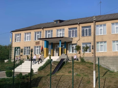 Немає школи - нема села: закриття малокомплектних шкіл боляче б’є по громадах