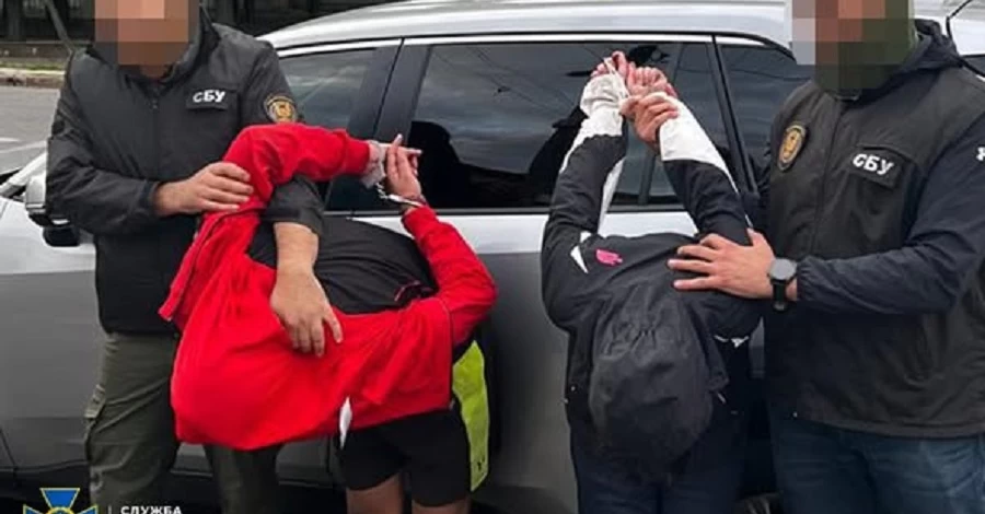 У Львові затримали двох підлітків, які готувалися підірвати авто військовослужбовця