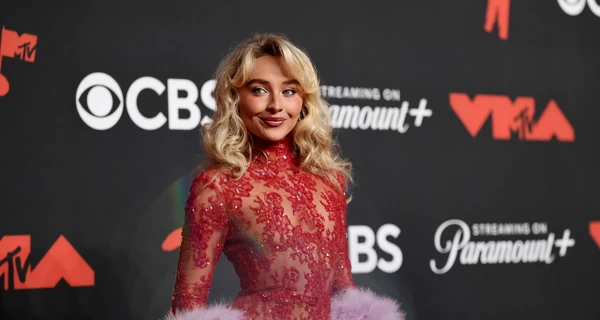 Вбрання зірок на MTV VMA 2025: Сабріна Карпентер в Valentino, Doja Cat в Balmain