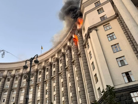 У будівлю Кабміну влучив не 