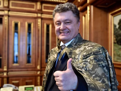 Оточення Порошенка фіктивно мобілізувалося у 206-й батальйон для піару та втечі від слідства, – журналіст