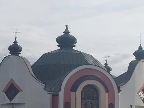 В Польше срезали крест с украинской церкви, украинское посольство требует действий