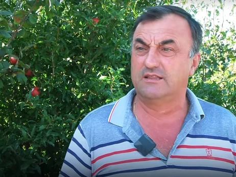Фермер в Одесской области вырастил гранатовый сад на заброшенном пустыре: плоды дарит всем желающим
