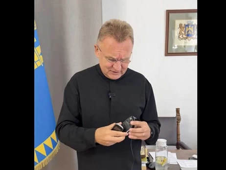 Мер Львова Садовий знайшов у своєму кабінеті прослуховувальний пристрій