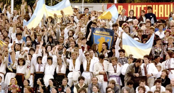 Мария Бурмака показала свои фото в 1989 году и рассказала, почему разогнали участников первой 