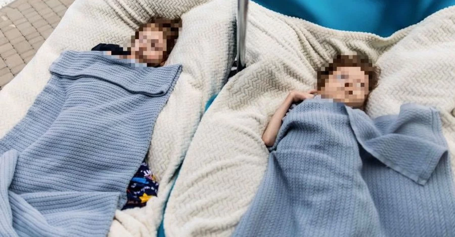 В Донецкой области 10-летний мальчик больше года самостоятельно заботился о 13-летних больных братьях
