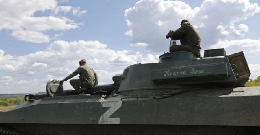 В Донецкой области россияне расстреляли семью гражданских и захватили в заложники ребенка, - военные
