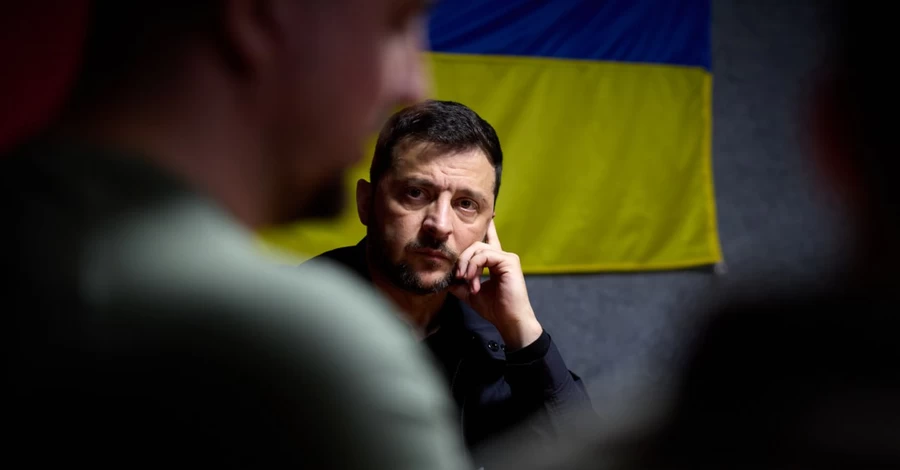 Зеленский посоветовал Кремлю закончить войну или искать бомбоубежища