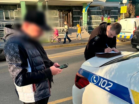 Поліцейські Києва знайшли чоловіка, який бив свого собаку – йому загрожує штраф