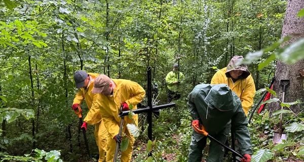 В Польше украинские специалисты начали эксгумацию могил павших бойцов УПА