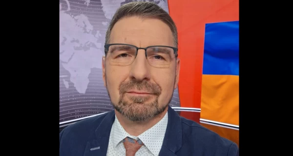 Ведущий 