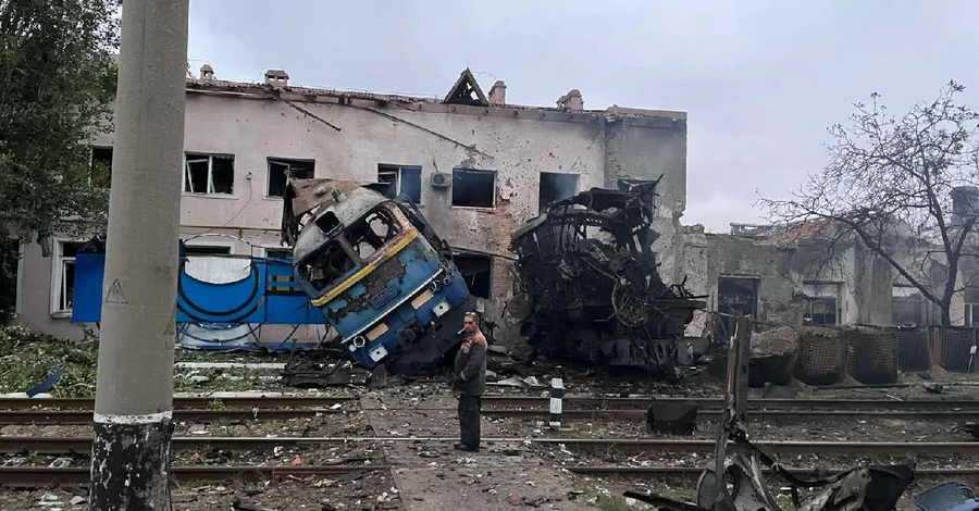 Росіяни завдали масованого удару по депо Укрзалізниці в Одесі