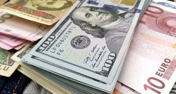 Що буде з доларом та євро до кінця року