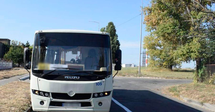В Киеве водитель маршрутки бросил гранату в авто коллеги
