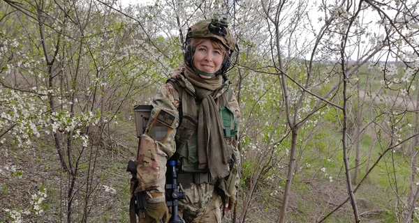 Поетеса і офіцер ЗСУ Олена Білозерська народила первістка