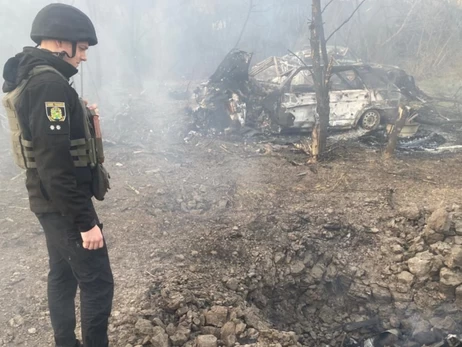 У Херсоні після удару дрона по зупинці загинув чоловік, ще одного госпіталізовано