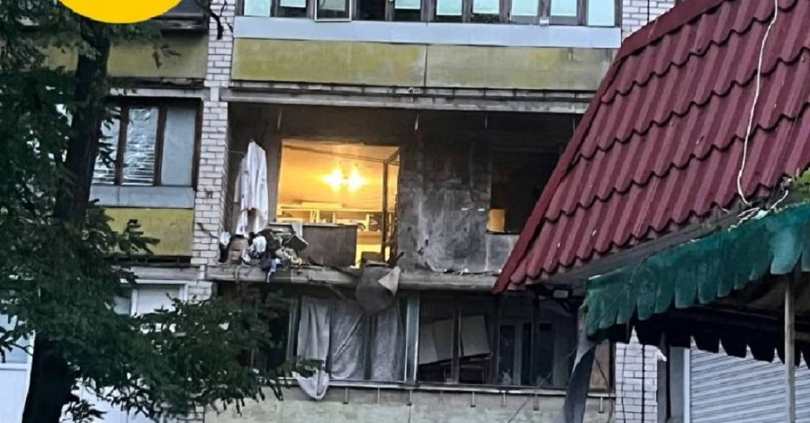 У київській багатоповерхівці пролунав потужний вибух - загинула людина