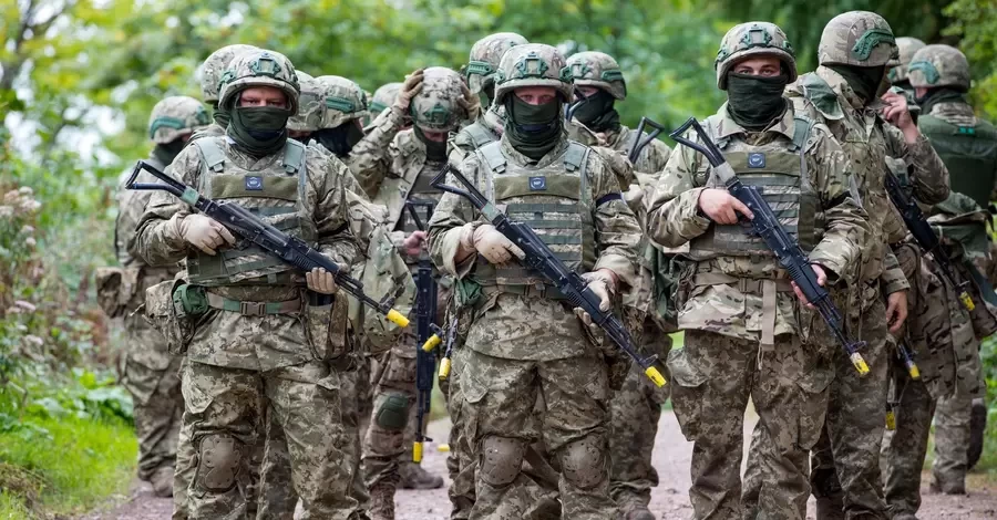 Верховна Рада дозволила бронювати чоловіків, які у розшуку та без військового квитка
