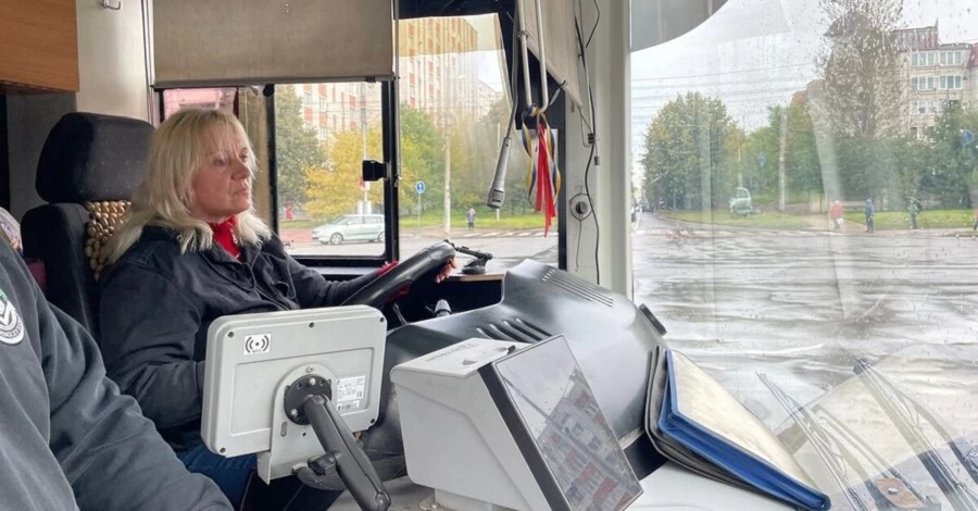 Во Львове на маршрут выедет первая женщина-водитель автобуса