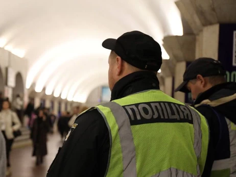 Поліція затримала підлітків, які побили людину у київському метро