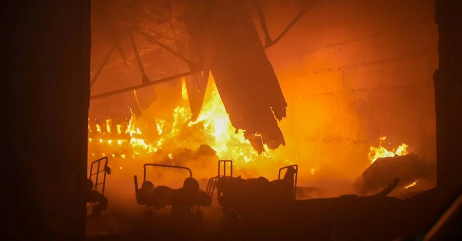 На Одещині через атаку дронів загорілися склади з одягом