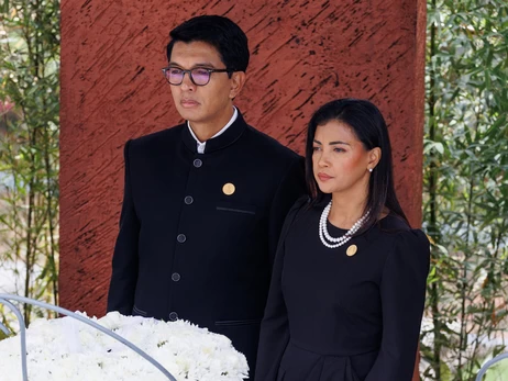 Президент Мадагаскару на тлі протестів втік з країни