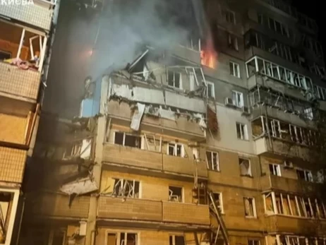 Киянин вперше побачив новонародженого сина, чия мати загинула після атаки РФ