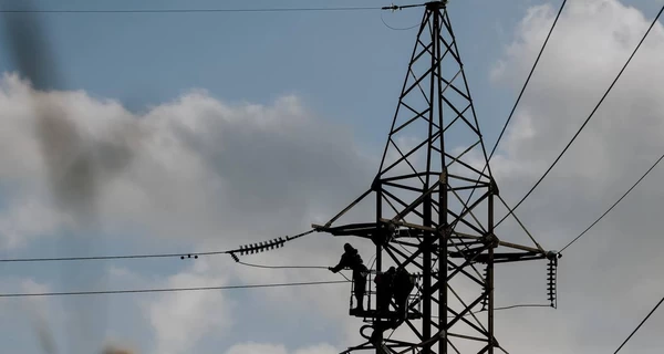 В Киеве и 12 областях снова действуют экстренные отключения света 