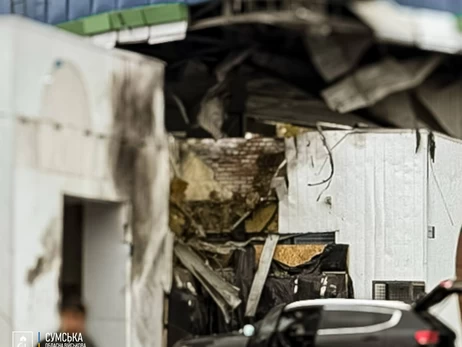 Російські війська вдарили по АЗС у Сумах, є поранені 