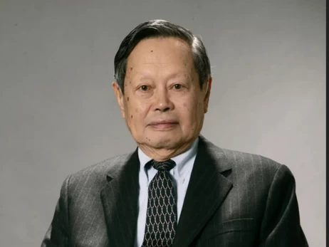 В Китае скончался 103-летний лауреат Нобелевской премии по физике Чэнь Нин Ян